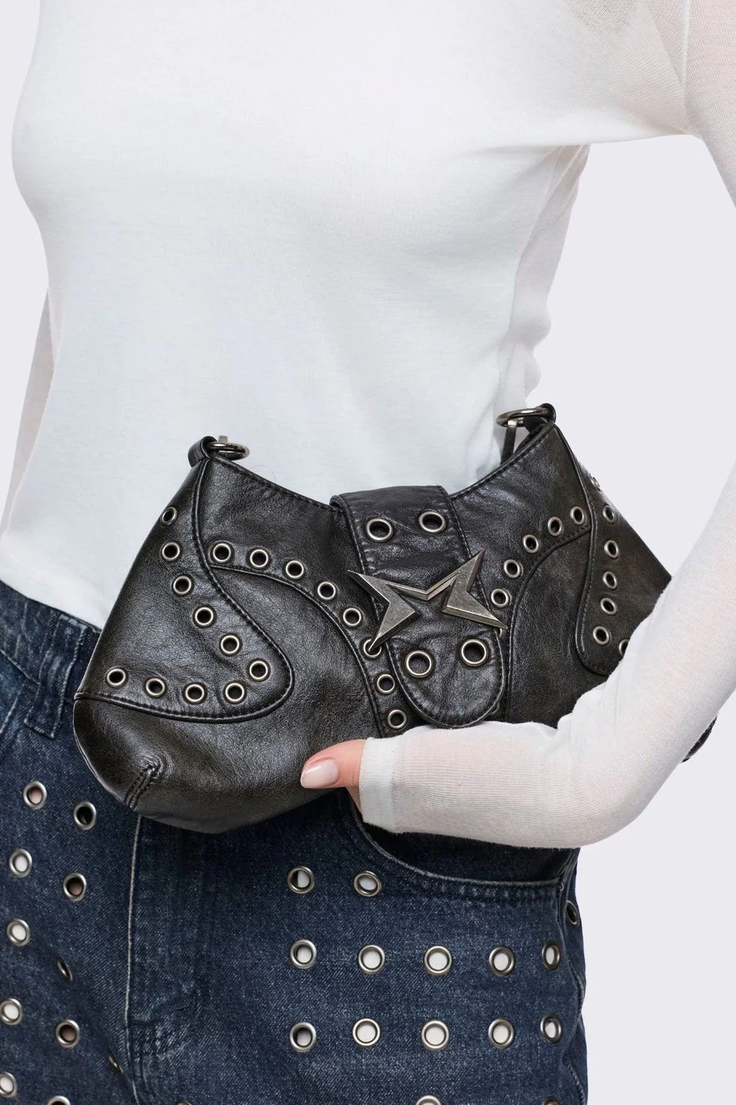 Charli Vegan Leather Baguette Bag - Image 7