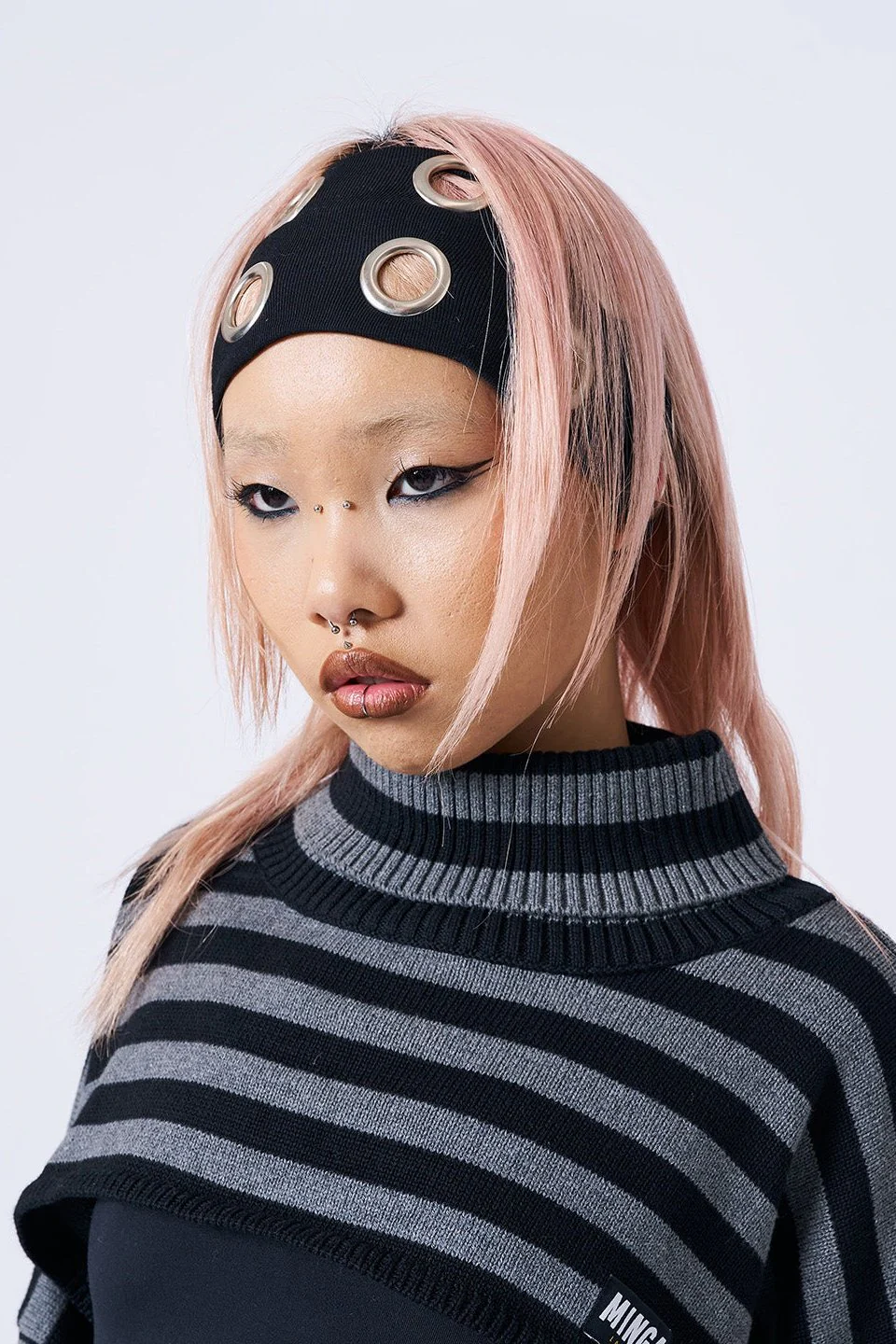 Elektra Black Headband - Image 3