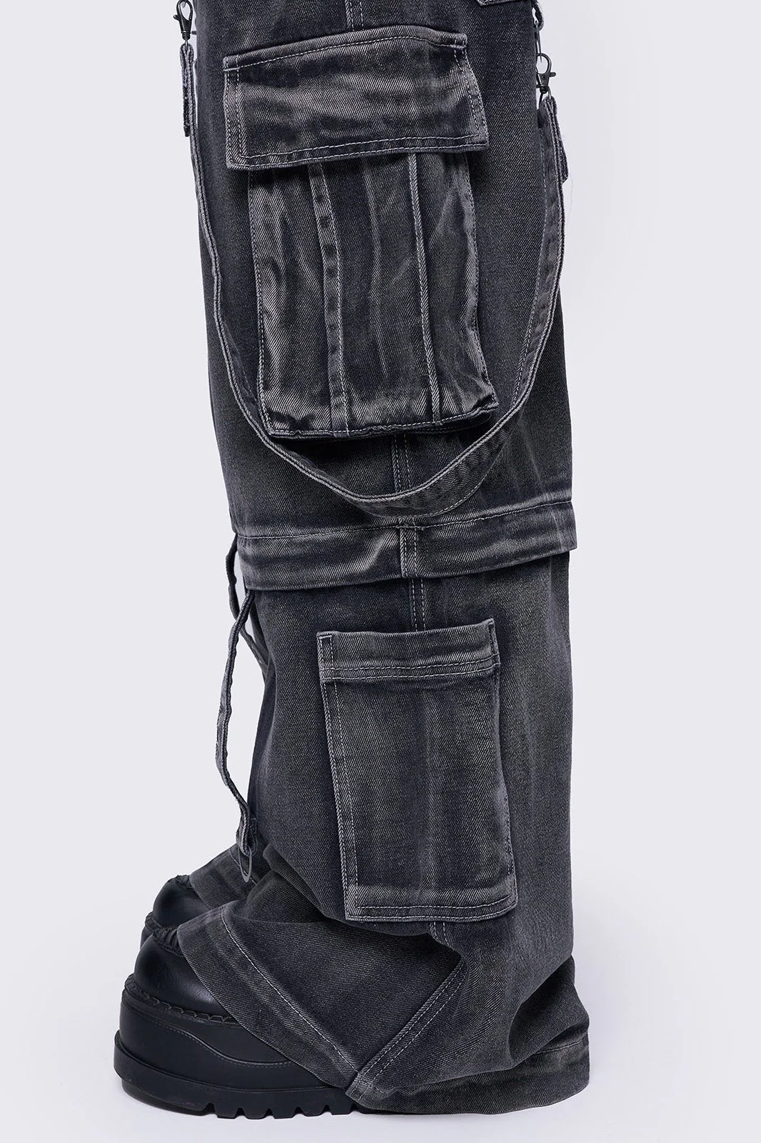 Trek Grey Cargo Jeans - Image 5